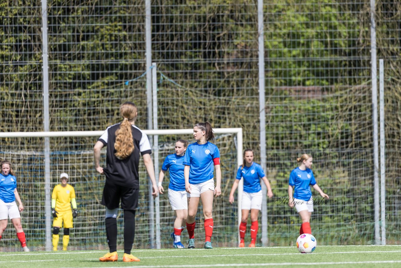 Bild 90 - wBJ SH-Pokalfinale  Holstein-Kiel - SV Viktoria : Ergebnis: 1:0